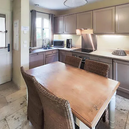 In Saint-laurent-de-la-ca